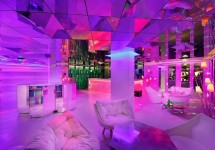 indoor_seating_and_bar.jpg
